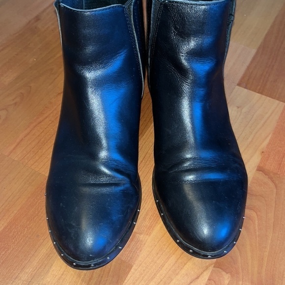 Steve Madden Women's Orchid Ankle Bootie black leather size 10 - Picture 4 of 7